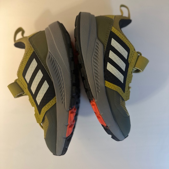 Boys Adidas Terrex Shoes - Picture 6 of 9